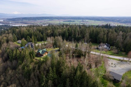 Photo 9 at 10230 Rolley Crescent, Thornhill MR, Maple Ridge