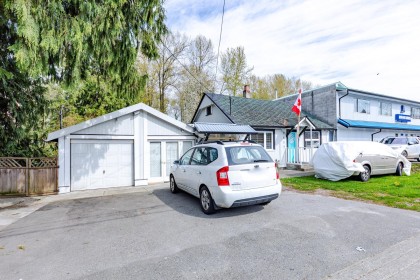 Photo 2 at 2617 Kingsway Avenue, Central Pt Coquitlam, Port Coquitlam