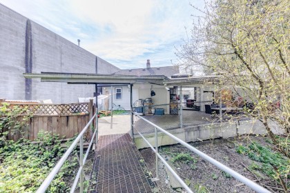 Photo 38 at 2617 Kingsway Avenue, Central Pt Coquitlam, Port Coquitlam