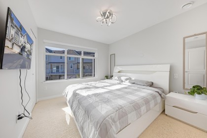 Photo 18 at 1018 - 11280 Pazarena Place, East Central, Maple Ridge