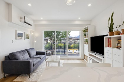 Photo 3 at 401 - 2331 Kelly Avenue, Central Pt Coquitlam, Port Coquitlam