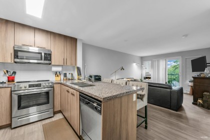 Photo 5 at 409 - 12075 Edge Street, East Central, Maple Ridge