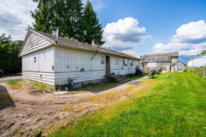 Photo 4 at 18365 Lougheed Highway, North Meadows PI, Pitt Meadows