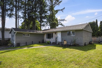 Photo 4 at 3819 Coast Meridian Road, Oxford Heights, Port Coquitlam