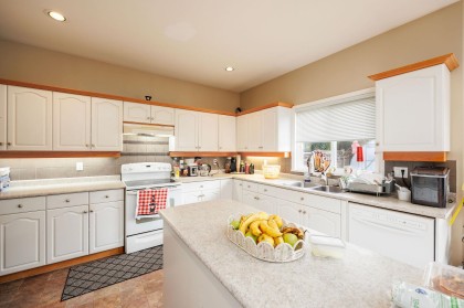 Photo 11 at 12166 201b Street, Northwest Maple Ridge, Maple Ridge