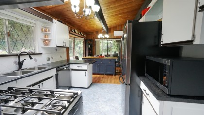 Photo 5 at 25855 112 Avenue, Thornhill MR, Maple Ridge