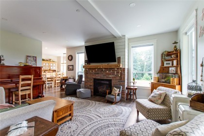 Photo 3 at 34821 Ferndale Avenue, Hatzic, Mission