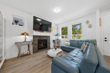 Photo 6 at 25065 112th Avenue, Thornhill MR, Maple Ridge