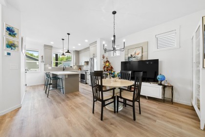 Photo 10 at 25065 112th Avenue, Thornhill MR, Maple Ridge