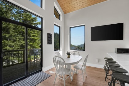 Photo 10 at 47020 Snowmist Drive, Hemlock, Mission