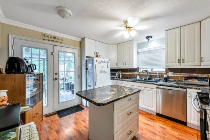 Photo 9 at 23023 Olund Crescent, East Central, Maple Ridge