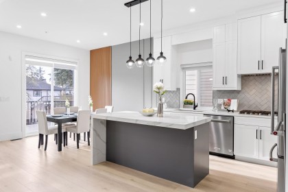 Photo 11 at 2472 Glenwood Avenue, Woodland Acres PQ, Port Coquitlam