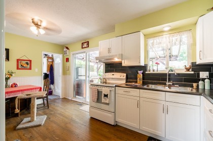 Photo 9 at 11620 210 Street, Southwest Maple Ridge, Maple Ridge