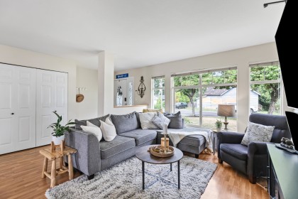 Photo 3 at 22666 123 Avenue, East Central, Maple Ridge