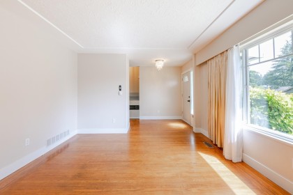 Photo 10 at 3729 Wellington Street, Oxford Heights, Port Coquitlam