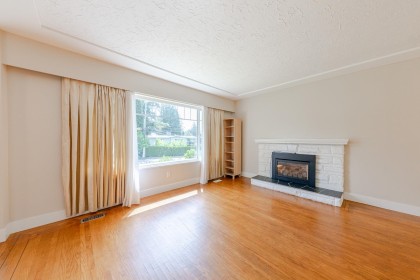 Photo 15 at 3729 Wellington Street, Oxford Heights, Port Coquitlam