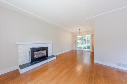 Photo 11 at 3729 Wellington Street, Oxford Heights, Port Coquitlam