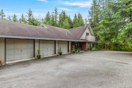 Photo 2 at 27740 Sayers Crescent, Northeast, Maple Ridge