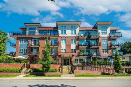 Photo 1 at 404 - 2389 Hawthorne Avenue, Central Pt Coquitlam, Port Coquitlam