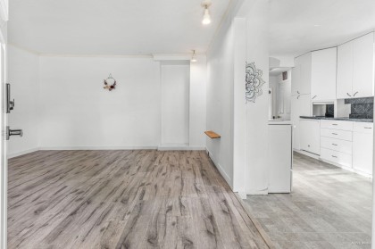 Photo 4 at 20258 Ospring Street, Southwest Maple Ridge, Maple Ridge