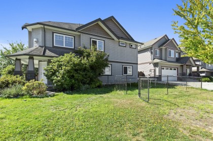 Photo 3 at 8637 Maynard Terrace, Mission BC, Mission