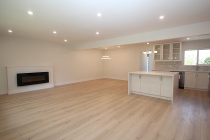 Photo 2 at 2076 Clare Place, Mary Hill, Port Coquitlam