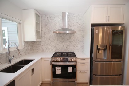 Photo 4 at 2076 Clare Place, Mary Hill, Port Coquitlam