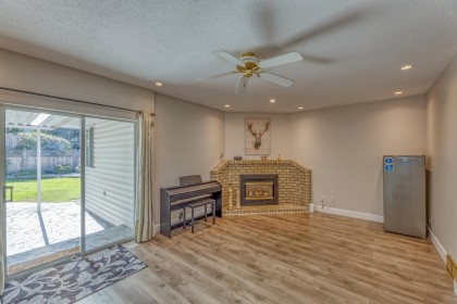 Photo 3 at 22970 126 Avenue, East Central, Maple Ridge