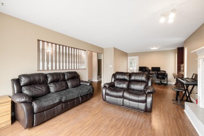 Photo 12 at 19625 Park Road, Mid Meadows, Pitt Meadows