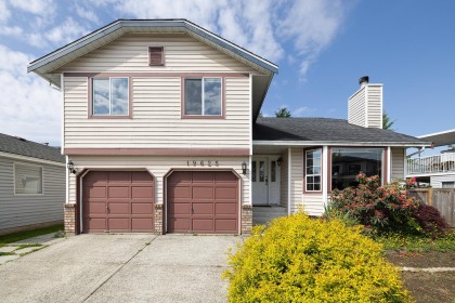 Photo 1 at 19625 Park Road, Mid Meadows, Pitt Meadows