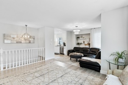 Photo 9 at 12276 Aurora Street, East Central, Maple Ridge