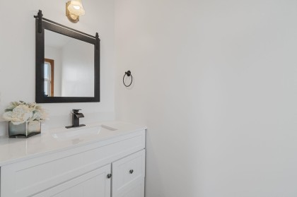 Photo 10 at 1431 Elinor Crescent, Mary Hill, Port Coquitlam