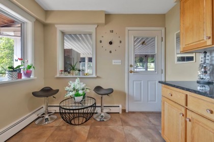 Photo 7 at 9370 263 Street, Thornhill MR, Maple Ridge