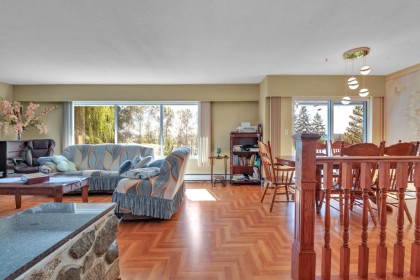 Photo 4 at 9370 263 Street, Thornhill MR, Maple Ridge