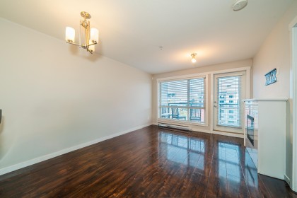 Photo 9 at 303 - 22318 Lougheed Highway, West Central, Maple Ridge