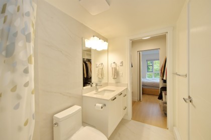 Photo 11 at 203 - 22562 121 Avenue, East Central, Maple Ridge