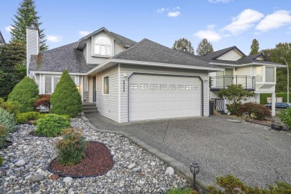 Photo 1 at 3731 Bracewell Court, Oxford Heights, Port Coquitlam
