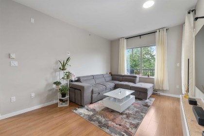 Photo 16 at 404 - 22290 North Avenue, West Central, Maple Ridge