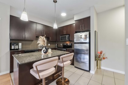 Photo 18 at 404 - 22290 North Avenue, West Central, Maple Ridge