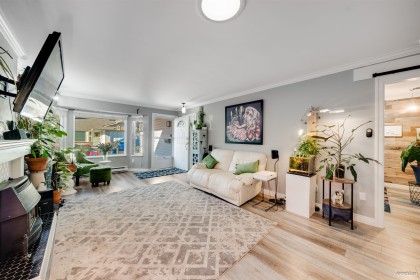 Photo 11 at 17 - 12049 217 Street, West Central, Maple Ridge