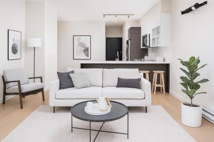 Photo 4 at 406 - 2267 Pitt River Road, Central Pt Coquitlam, Port Coquitlam