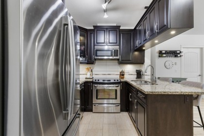 Photo 3 at 215 - 12565 190a Street, Mid Meadows, Pitt Meadows