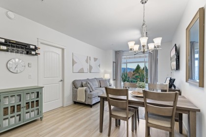 Photo 10 at 215 - 12565 190a Street, Mid Meadows, Pitt Meadows