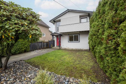 Photo 2 at 1927 Coquitlam Avenue, Glenwood PQ, Port Coquitlam