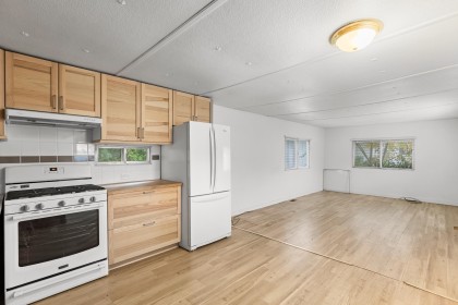 Photo 9 at 18 - 12868 229th Street, East Central, Maple Ridge