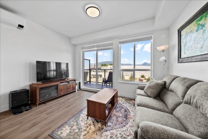 Photo 2 at 2303 - 2180 Kelly Avenue, Central Pt Coquitlam, Port Coquitlam