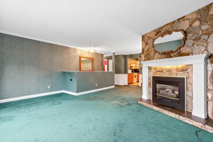 Photo 9 at 11918 Bruce Place, Southwest Maple Ridge, Maple Ridge