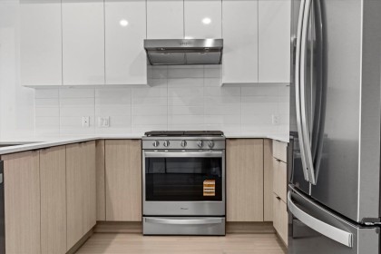 Photo 2 at 207 - 2277 Hawthorne Avenue, Central Pt Coquitlam, Port Coquitlam