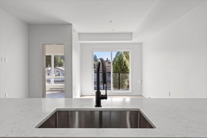 Photo 5 at 207 - 2277 Hawthorne Avenue, Central Pt Coquitlam, Port Coquitlam