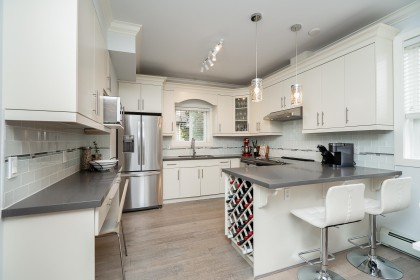 Photo 4 at 201 - 3488 Sefton Street, Glenwood PQ, Port Coquitlam